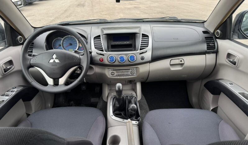 MITSUBISHI L200 2.5 DI-D 136CV Double Cab pieno